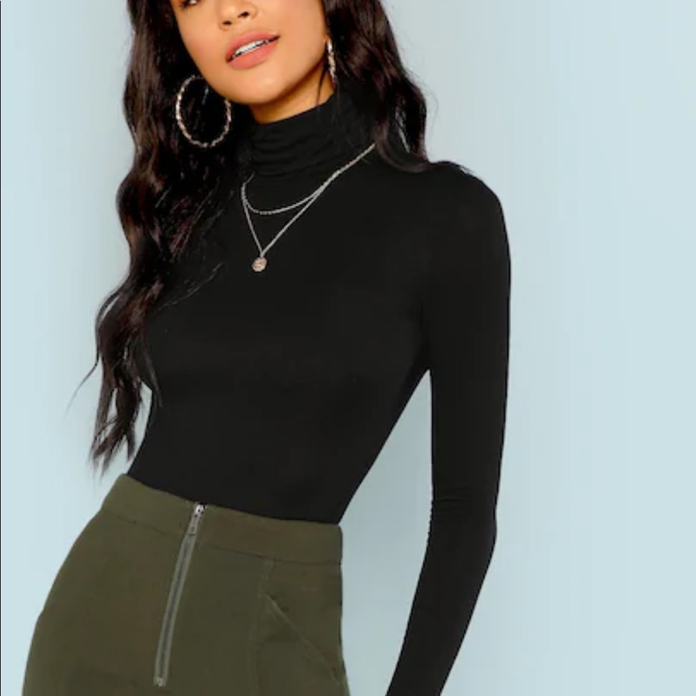 Slimfit Black Turtle Neck NWT